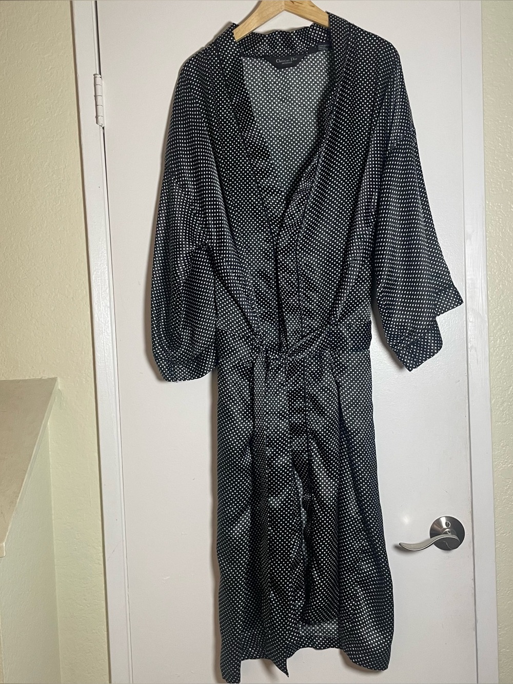 Christian Dior Monsieur Satin
Polka Dot Robe Black White
One Size Belted Tie